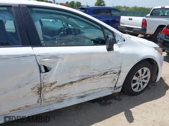 2024 Toyota Corolla LE z VIN 5YFB4MDE1RP166217, wystawiony jako IAAI lot #42537134 z przebiegiem 33 269 mil mil oraz . Historia ofert i sprzedaży dostępna na DreamBid. Obrazek 6.