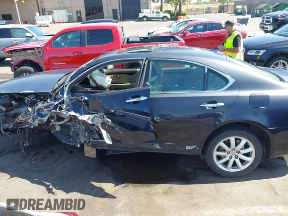 2007 Lexus LS 460 z VIN JTHBL46F175021907, wystawiony jako IAAI lot #42353354 z przebiegiem Nie podano mil oraz . Historia ofert i sprzedaży dostępna na DreamBid. Obrazek 15.