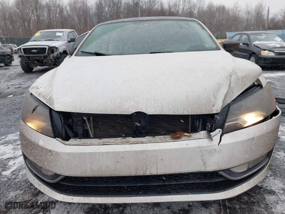 2015 Volkswagen Passat 1.8T SE w/Sunroof & Nav with VIN 1VWBT7A30FC046983, listed as a IAAI auction lot 41627873 with 126,640 mi miles. Bid and sale history available at carsss.com. Image 6.