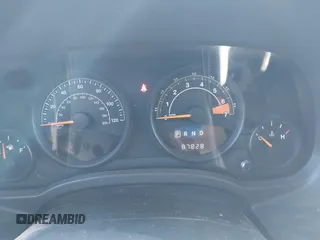 2016 Jeep Patriot Sport SE с VIN 1C4NJPBA6GD726742, выставлен на аукционе IAAI как лот 41789371 с пробегом 87 828 миль миль и . История ставок и продаж доступна на DreamBid. Изображение 7.