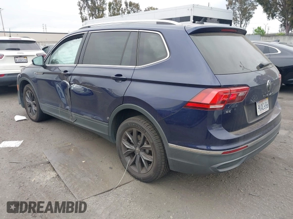 2022 Volkswagen Tiguan SE with VIN 3VV3B7AX0NM018659, listed as a IAAI auction lot 42076655 with 32,326 mi miles and . Bid and sale history available at DreamBid. Image 3.