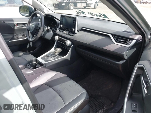 2019 Toyota RAV4 XLE Premium with VIN 2T3A1RFV7KW076483, listed as a IAAI auction lot 41945570 with 9,334 mi miles. Bid and sale history available at carsss.com. Image 5.