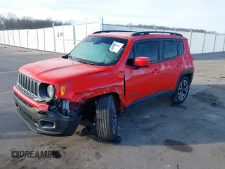 2015 Jeep Renegade Latitude with VIN ZACCJABT6FPB23098, listed as a IAAI auction lot 41538866 with 111,107 mi miles. Bid and sale history available at carsss.com. Image 2.