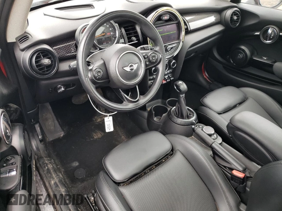 2016 MINI Hardtop S with VIN WMWXP7C57G3B33678, listed as a Copart auction lot 60609135 with 84,506 mi miles and Salvage title. Bid and sale history available at DreamBid. Image 8.
