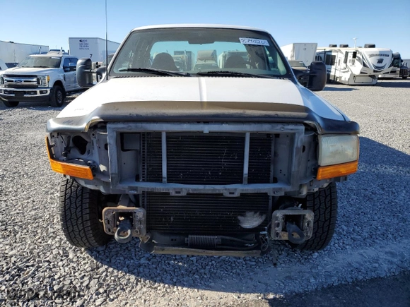 2000 Ford Super Duty F-250 XL with VIN 1FTNX20F3YEB30631, listed as a Copart auction lot 87936265 with 108,652 mi miles and Salvage Title. Bid and sale history available at carsss.com. Image 5.