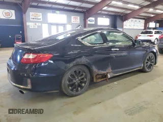 2013 Honda Accord EX z VIN 1HGCT1A70DA012902, wystawiony jako Copart lot #50339055 z przebiegiem 300 017 mil mil oraz Tytuł czysty. Historia ofert i sprzedaży dostępna na DreamBid. Obrazek 3.