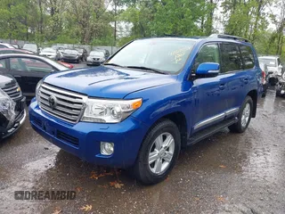 2015 Toyota Land Cruiser z VIN JTMHY7AJXF4032502, wystawiony jako IAAI lot #41821254 z przebiegiem 116 722 mil mil oraz . Historia ofert i sprzedaży dostępna na DreamBid. Obrazek 2.