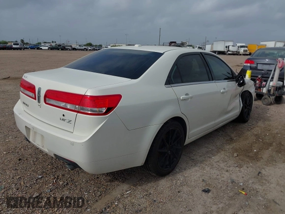 2012 Lincoln MKZ z VIN 3LNHL2GC5CR821004, wystawiony jako IAAI lot #41920319 z przebiegiem 91 081 mil mil oraz . Historia ofert i sprzedaży dostępna na DreamBid. Obrazek 4.