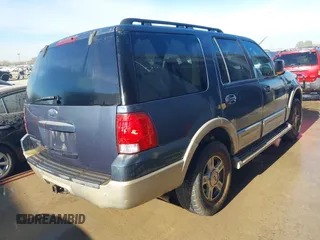 2005 Ford Expedition Eddie Bauer with VIN 1FMFU18555LA97198, listed as a IAAI auction lot 41256088 with 191,868 mi miles. Bid and sale history available at carsss.com. Image 4.