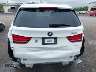 2018 BMW X5 xDrive35i z VIN 5UXKR0C50JL075205, wystawiony jako IAAI lot #42231107 z przebiegiem 38 412 mil mil oraz . Historia ofert i sprzedaży dostępna na DreamBid. Obrazek 6.