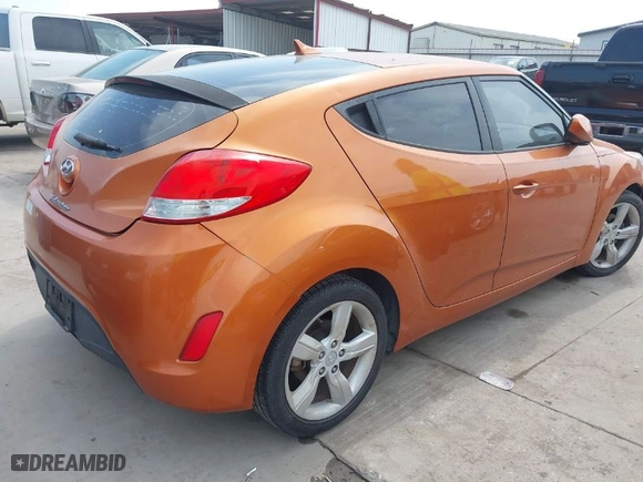 2013 Hyundai Veloster RE:MIX with VIN KMHTC6ADXDU152578, listed as a IAAI auction lot 41959971 with 138,550 mi miles. Bid and sale history available at carsss.com. Image 4.
