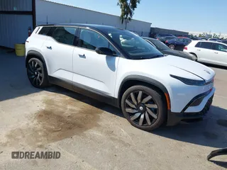 2023 Fisker Ocean Extreme z VIN VCF1EBU22PG009426, wystawiony jako IAAI lot #41963771 z przebiegiem Nie podano mil oraz . Historia ofert i sprzedaży dostępna na DreamBid. Obrazek 1.