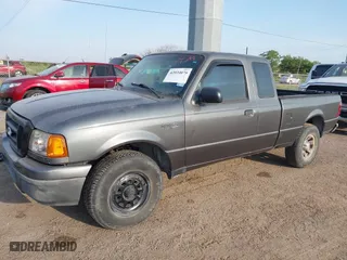 2004 Ford Ranger XL with VIN 1FTYR14U44PA72392, listed as a IAAI auction lot 42034076 with 260,772 mi miles. Bid and sale history available at carsss.com. Image 2.