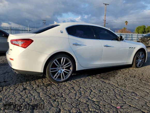 2017 Maserati Ghibli with VIN ZAM57XSAXH1198619, listed as a Copart auction lot 44997815 with 82,967 mi miles and Clean title. Bid and sale history available at DreamBid. Image 3.