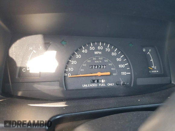 1997 Isuzu Rodeo z VIN 4S2CK58EXV4301951, wystawiony jako Copart lot #67468714 z przebiegiem 234 738 mil mil oraz Czysty tytuł • Clean title. Historia ofert i sprzedaży dostępna na DreamBid. Obrazek 9.