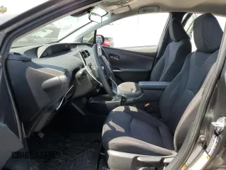 2018 Toyota Prius Two z VIN JTDKBRFU2J3058774, wystawiony jako Copart lot #58352045 z przebiegiem 109 711 mil mil oraz Szkoda całkowita • Salvage title. Historia ofert i sprzedaży dostępna na DreamBid. Obrazek 7.