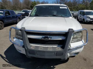 2010 Chevrolet Suburban Commercial with VIN 1GNUKHE34AR172002, listed as a Copart auction lot 70952054 with 102,324 mi miles and Clean Title. Bid and sale history available at carsss.com. Image 5.