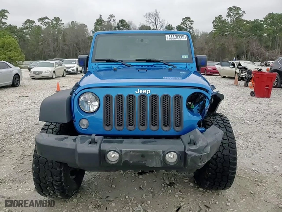 2015 Jeep Wrangler Unlimited Rubicon Hard Rock with VIN 1C4HJWFG0FL745930, listed as a Copart auction lot 44430225 with 92,366 mi miles and Clean Title. Bid and sale history available at carsss.com. Image 14.