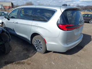 2023 Chrysler Pacifica Hybrid Limited with VIN 2C4RC1S78PR551260, listed as a IAAI auction lot 41992752 with 55,136 mi miles and . Bid and sale history available at DreamBid. Image 3.