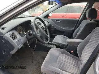 1998 Honda Accord DX z VIN 1HGCF8642WA186214, wystawiony jako Copart lot #86546144 z przebiegiem 233 786 mil mil oraz Szkoda całkowita • Salvage title. Historia ofert i sprzedaży dostępna na DreamBid. Obrazek 7.