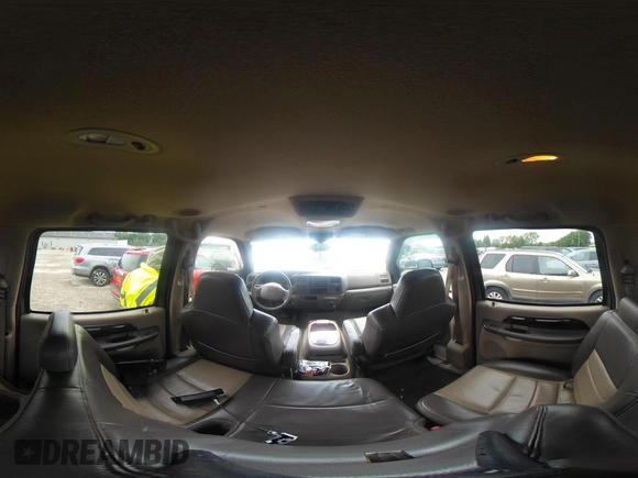 2004 Ford Excursion Eddie Bauer z VIN 1FMSU45P44EA89487, wystawiony jako IAAI lot #42318848 z przebiegiem 210 631 mil mil oraz . Historia ofert i sprzedaży dostępna na DreamBid. Obrazek 19.