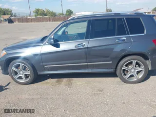 2014 Mercedes-Benz GLK-Class GLK 250 BlueTEC with VIN WDCGG0EB8EG216952, listed as a IAAI auction lot 40548731 with 109,580 mi miles. Bid and sale history available at carsss.com. Image 14.