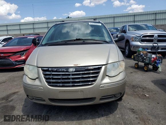 2006 Chrysler Town & Country LWB Limited with VIN 2A8GP64L56R660964, listed as a Copart auction lot 66865464 with 281,895 mi miles and Salvage Title. Bid and sale history available at carsss.com. Image 5.