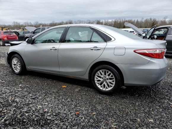 2017 Toyota Camry XLE z VIN 4T1BF1FK1HU694283, wystawiony jako Copart lot #51788175 z przebiegiem 94 249 mil mil oraz Szkoda całkowita • Salvage title. Historia ofert i sprzedaży dostępna na DreamBid. Obrazek 2.