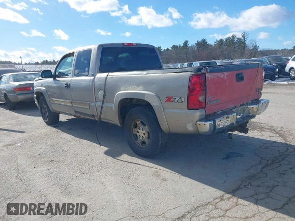 2003 Chevrolet Silverado 1500 LS with VIN 2GCEK19V231240843, listed as a IAAI auction lot 41439844 with 351,433 mi miles. Bid and sale history available at carsss.com. Image 3.