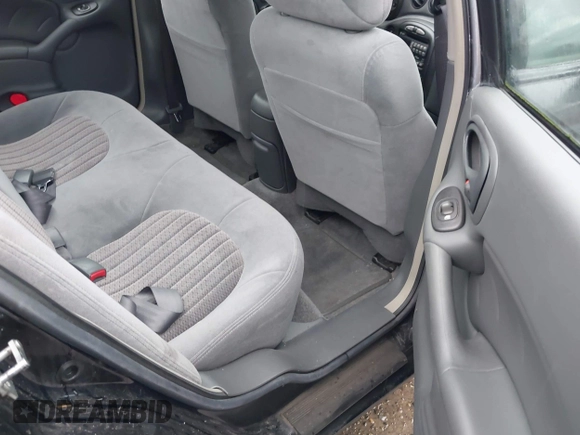 2004 Pontiac Grand Am GT z VIN 1G2NW52E64M677552, wystawiony jako IAAI lot #41101595 z przebiegiem 100 644 mil mil oraz . Historia ofert i sprzedaży dostępna na DreamBid. Obrazek 8.