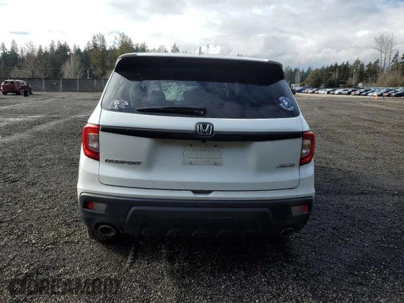 2021 Honda Passport EX-L z VIN 5FNYF8H55MB038797, wystawiony jako Copart lot #44780575 z przebiegiem Nie podano mil oraz Czysty tytuł • Clean title. Historia ofert i sprzedaży dostępna na DreamBid. Obrazek 6.