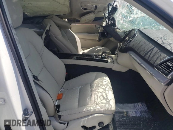 2024 Volvo XC90 Core Bright Theme with VIN YV4L12PK4R1146743, listed as a Copart auction lot 66344544 with 0 mi miles and Salvage Title. Bid and sale history available at carsss.com. Image 7.