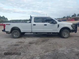 2018 Ford Super Duty F-250 SRW XL with VIN 1FT7W2BT8JEB42178, listed as a IAAI auction lot 41205643 with 196,238 mi miles. Bid and sale history available at carsss.com. Image 13.