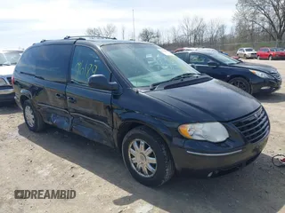 2005 Chrysler Town & Country Limited with VIN 2C8GP64L35R355967, listed as a IAAI auction lot 42106189 with 287,568 mi miles. Bid and sale history available at carsss.com. Image 1.