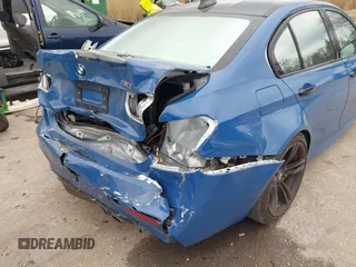 2015 BMW M3 z VIN WBS3C9C51FP803778, wystawiony jako IAAI lot #41732784 z przebiegiem 58 820 mil mil oraz . Historia ofert i sprzedaży dostępna na DreamBid. Obrazek 19.