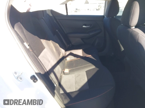 2024 Nissan Sentra SR with VIN 3N1AB8DV8RY262356, listed as a IAAI auction lot 41104932 with 5,880 mi miles and . Bid and sale history available at DreamBid. Image 8.