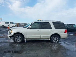 2006 Ford Expedition Limited with VIN 1FMFU19546LA23593, listed as a IAAI auction lot 41225947 with 190,418 mi miles. Bid and sale history available at carsss.com. Image 14.