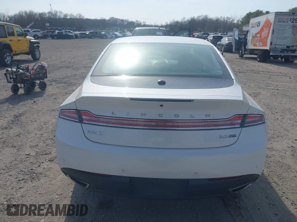 2016 Lincoln MKZ with VIN 3LN6L2J91GR620193, listed as a IAAI auction lot 41807038 with 61,235 mi miles. Bid and sale history available at carsss.com. Image 16.