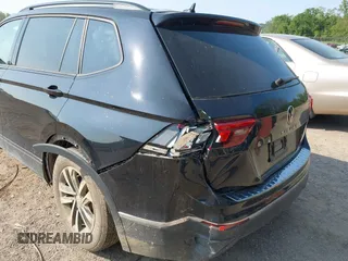 2024 Volkswagen Tiguan S с VIN 3VVFB7AX0RM048747, выставлен на аукционе IAAI как лот 42392509 с пробегом 9 130 миль миль и . История ставок и продаж доступна на DreamBid. Изображение 18.