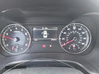 2024 Kia Forte LXS z VIN 3KPF24AD8RE709311, wystawiony jako IAAI lot #42001871 z przebiegiem 22 642 mil mil oraz . Historia ofert i sprzedaży dostępna na DreamBid. Obrazek 7.