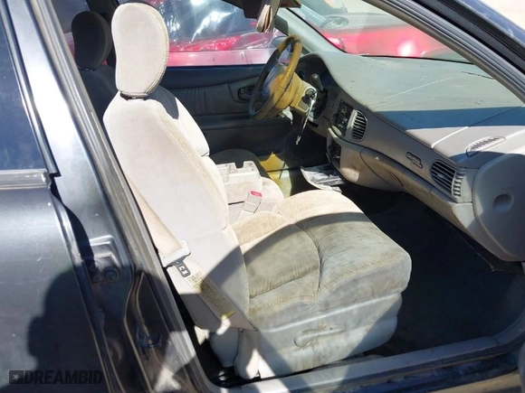 2001 Buick Century Custom with VIN 2G4WS52J611265191, listed as a IAAI auction lot 41695250 with 237120 miles. Bid and sale history available at carsss.com. Image 5.