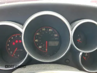 2005 Pontiac Vibe with VIN 5Y2SL63845Z470460, listed as a Copart auction lot 71541524 with 229,704 mi miles and Clean Title. Bid and sale history available at carsss.com. Image 9.