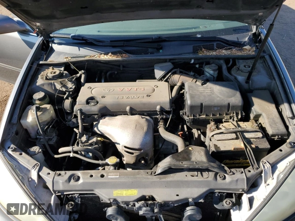 2005 Toyota Camry LE z VIN 4T1BE30KX5U617902, wystawiony jako Copart lot #56540005 z przebiegiem 224 421 mil mil oraz Szkoda całkowita • Salvage title. Historia ofert i sprzedaży dostępna na DreamBid. Obrazek 11.