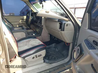 2004 GMC Sierra 2500HD Work Truck z VIN 1GTHK23294F184167, wystawiony jako IAAI lot #42321769 z przebiegiem 234 612 mil mil oraz . Historia ofert i sprzedaży dostępna na DreamBid. Obrazek 5.