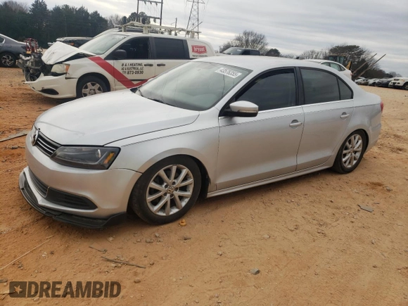 2014 Volkswagen Jetta SE z VIN 3VWD07AJ8EM238827, wystawiony jako Copart lot #43576355 z przebiegiem 87 159 mil mil oraz Szkoda całkowita • Salvage title. Historia ofert i sprzedaży dostępna na DreamBid. Obrazek 1.