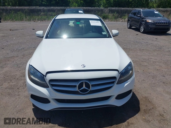 2015 Mercedes-Benz C 300 z VIN 55SWF4JB1FU075766, wystawiony jako IAAI lot #42299603 z przebiegiem 119 589 mil mil oraz . Historia ofert i sprzedaży dostępna na DreamBid. Obrazek 12.