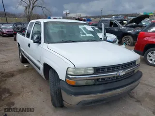 2001 Chevrolet Silverado 1500 LS with VIN 1GCEC19V81Z158505, listed as a IAAI auction lot 41697105 with 166,415 mi miles. Bid and sale history available at carsss.com. Image 1.