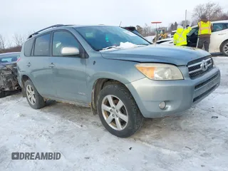 2008 Toyota RAV4 Ltd with VIN JTMBK31V886040432, listed as a IAAI auction lot 41554713 with 211,164 mi miles. Bid and sale history available at carsss.com. Image 1.