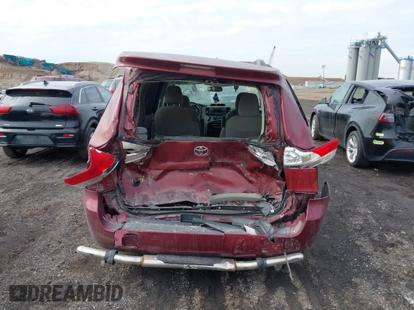 2014 Toyota Sienna LE AAS with VIN 5TDKK3DC3ES411177, listed as a IAAI auction lot 41650472 with 25,000 mi miles. Bid and sale history available at carsss.com. Image 15.