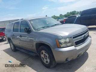 2007 Chevrolet Suburban LTZ with VIN 3GNFC16047G302161, listed as a IAAI auction lot 42053997 with 173,922 mi miles. Bid and sale history available at carsss.com. Image 1.